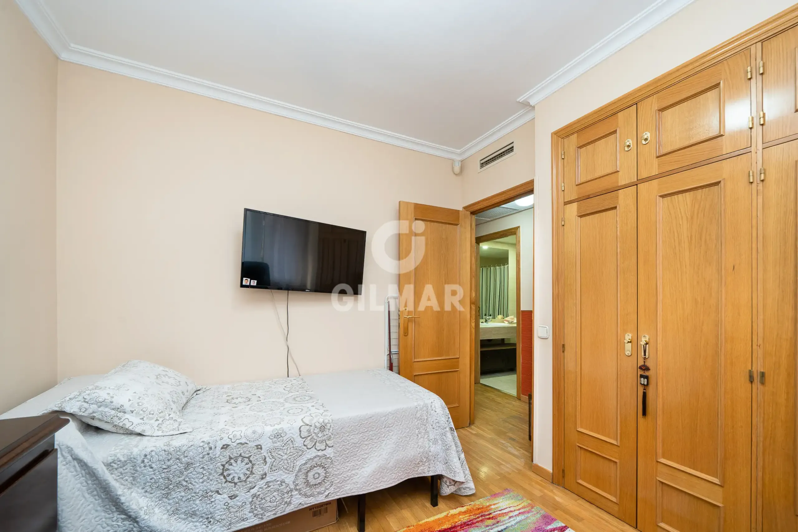 Ground floor apartment in Alameda de Osuna - Madrid
