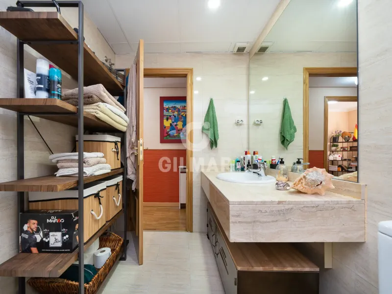 Ground floor apartment in Alameda de Osuna - Madrid