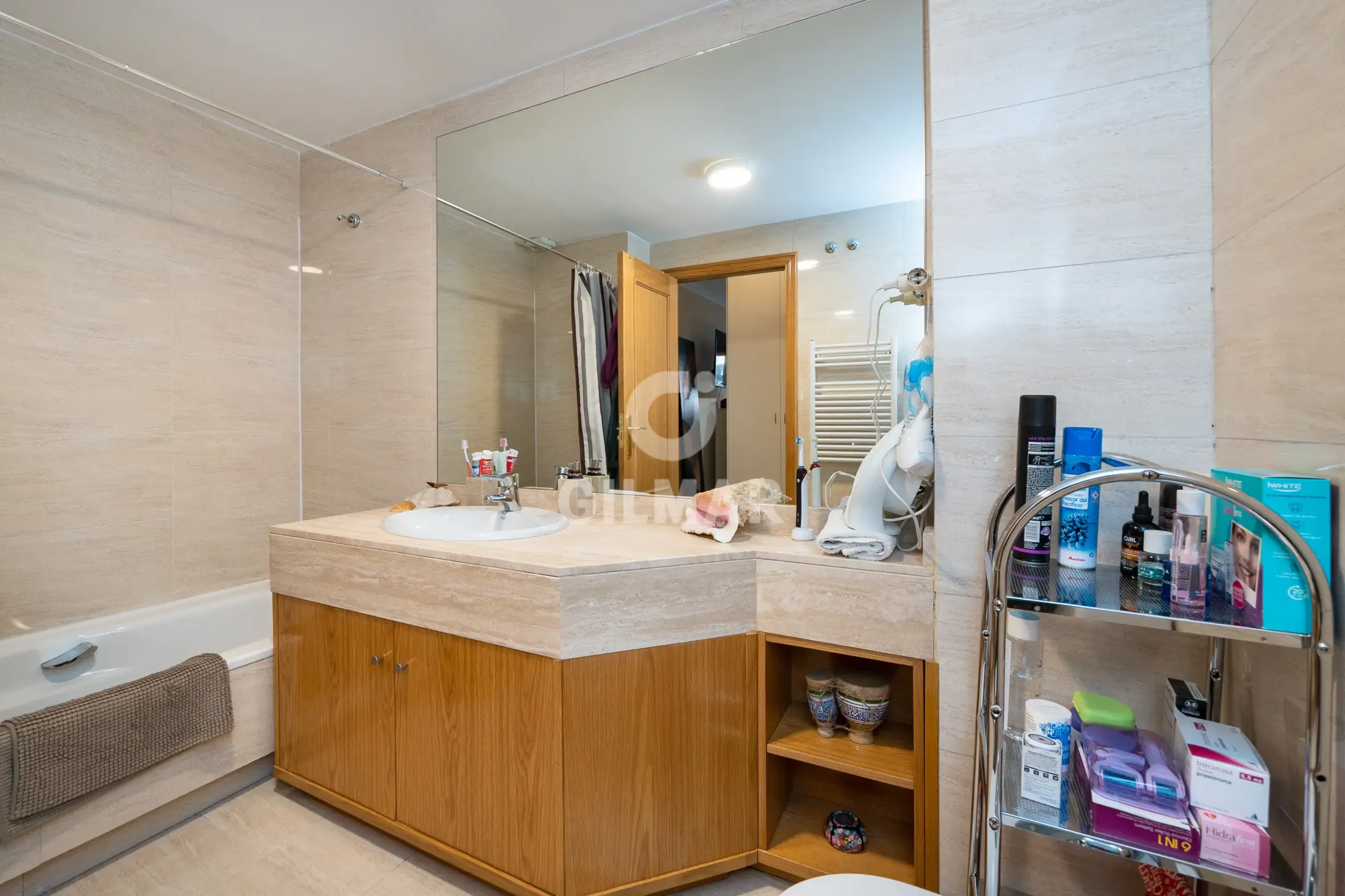 Ground floor apartment in Alameda de Osuna - Madrid