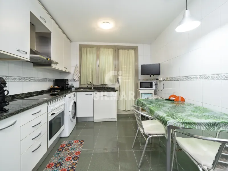 Ground floor apartment in Alameda de Osuna - Madrid