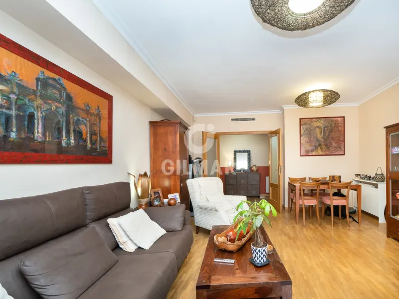 Ground floor apartment in Alameda de Osuna - Madrid