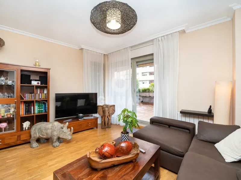 Ground floor apartment in Alameda de Osuna - Madrid