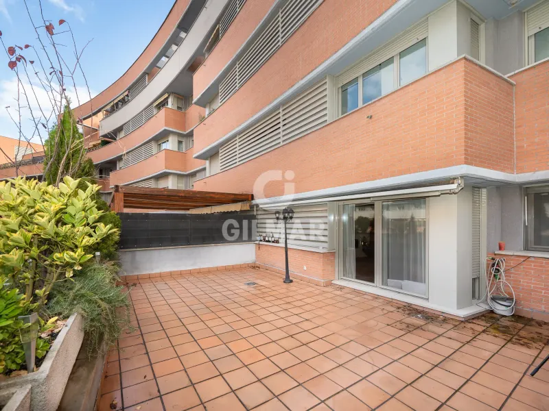 Ground floor apartment in Alameda de Osuna - Madrid
