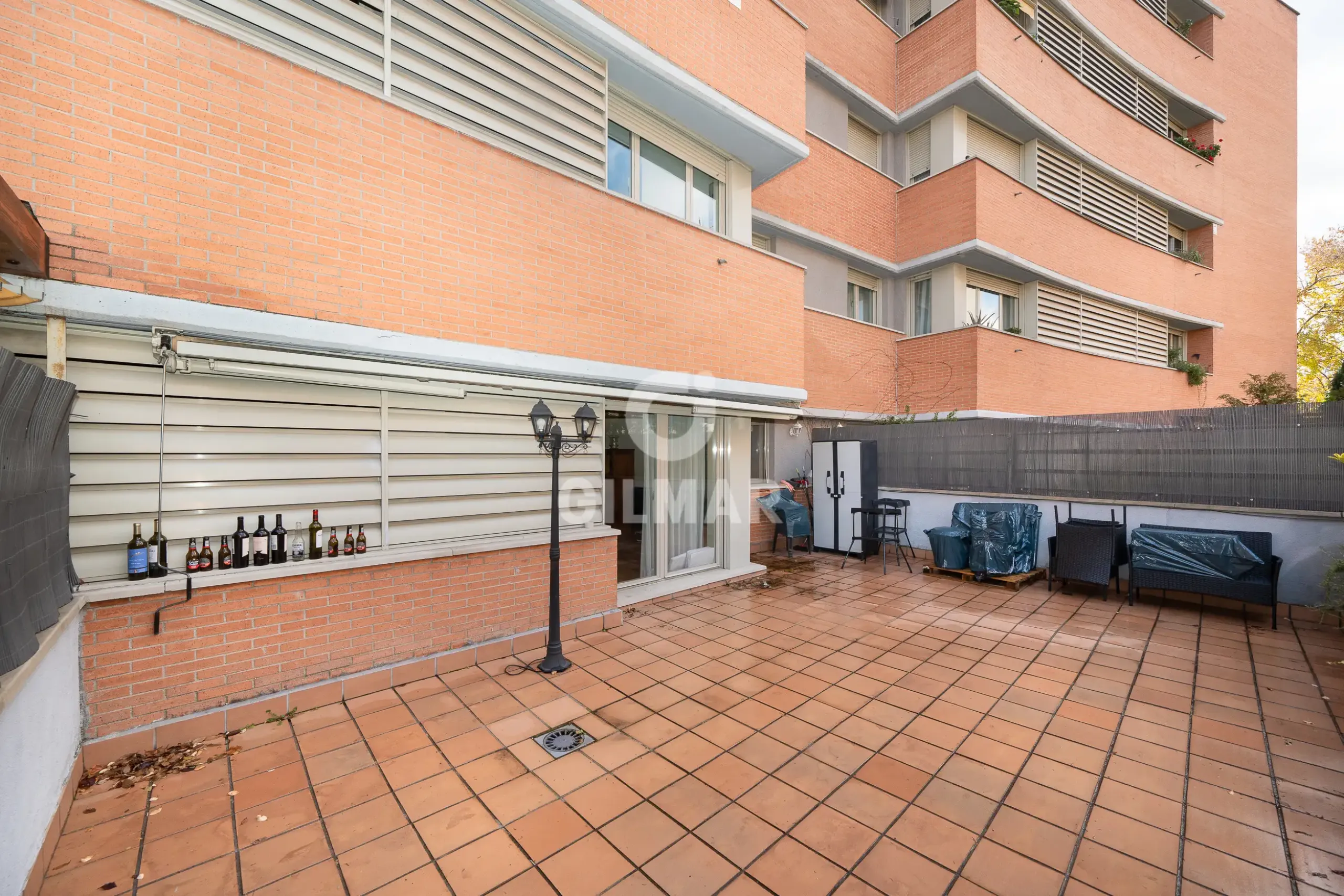 Ground floor apartment in Alameda de Osuna - Madrid