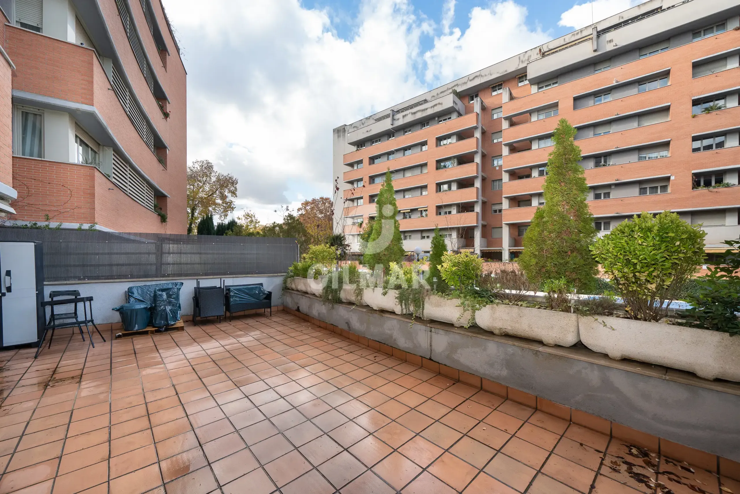 Ground floor apartment in Alameda de Osuna - Madrid