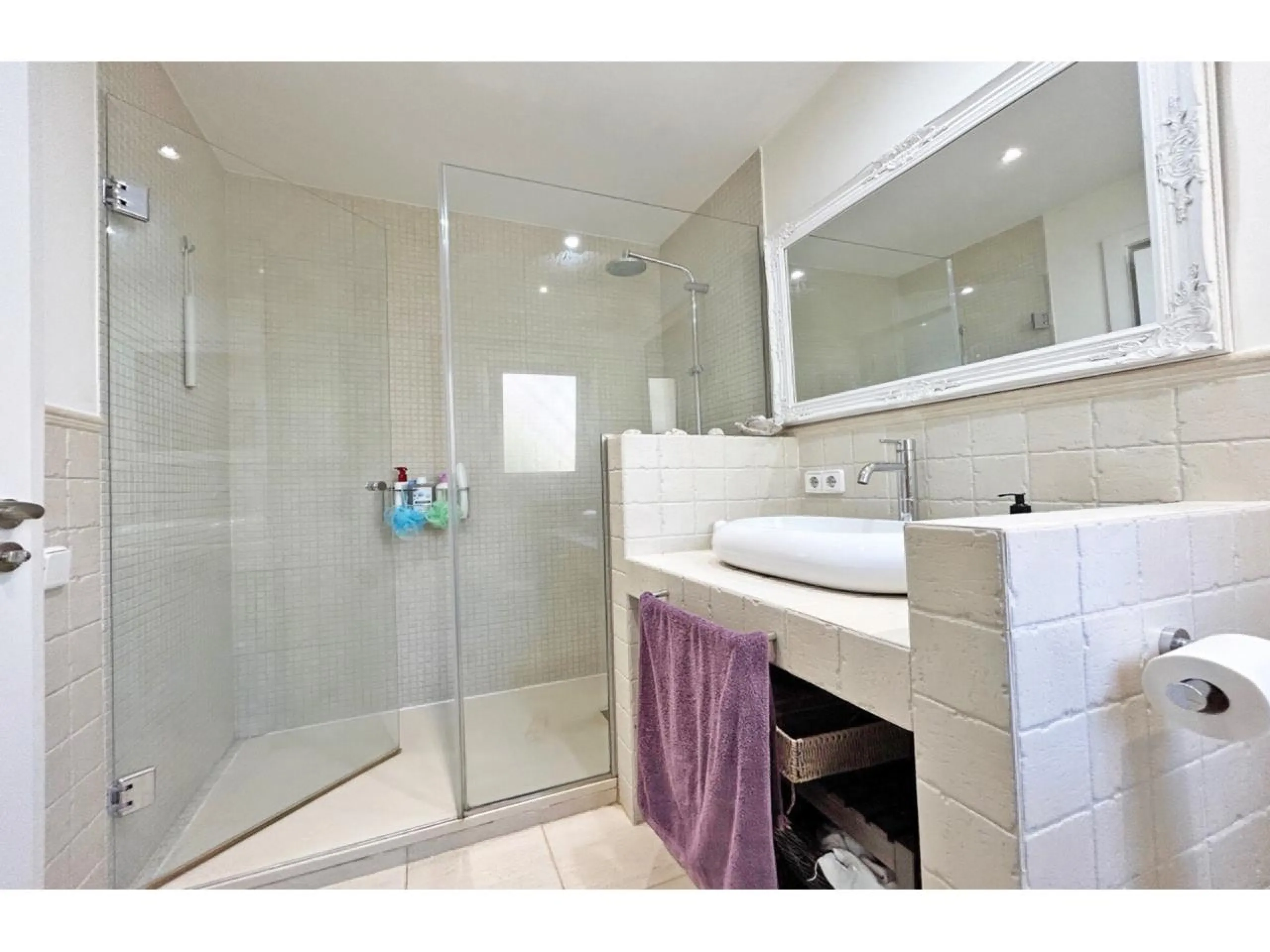Magnífica casa con jardín y piscina en Cala Canyelles, Lloret de Mar, Costa Brava
