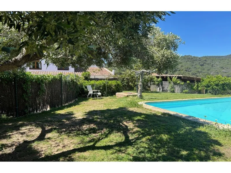 Magnífica casa con jardín y piscina en Cala Canyelles, Lloret de Mar, Costa Brava