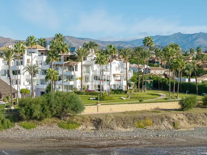 Apartment in Estepona Este - Málaga