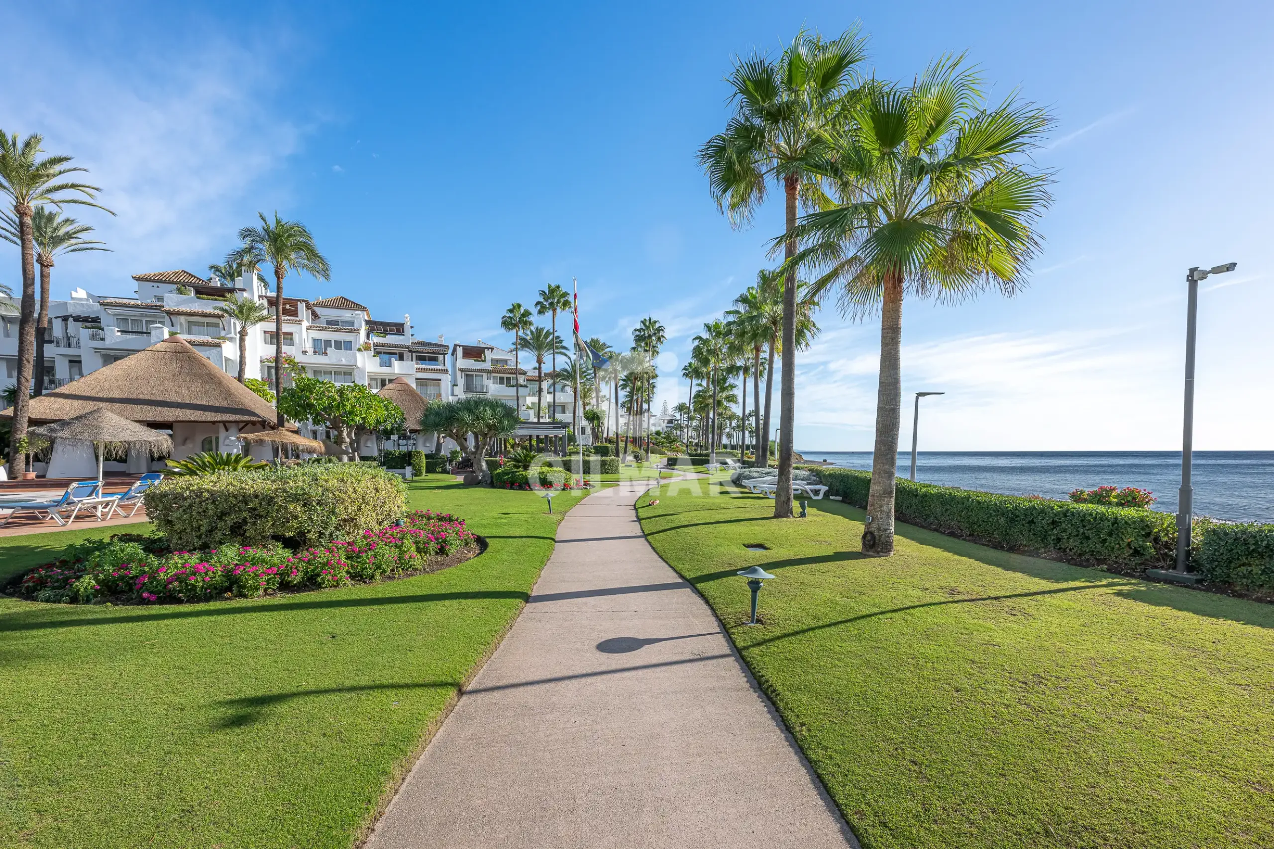 Apartment in Estepona Este - Málaga