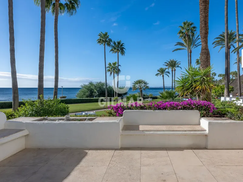 Apartment in Estepona Este - Málaga