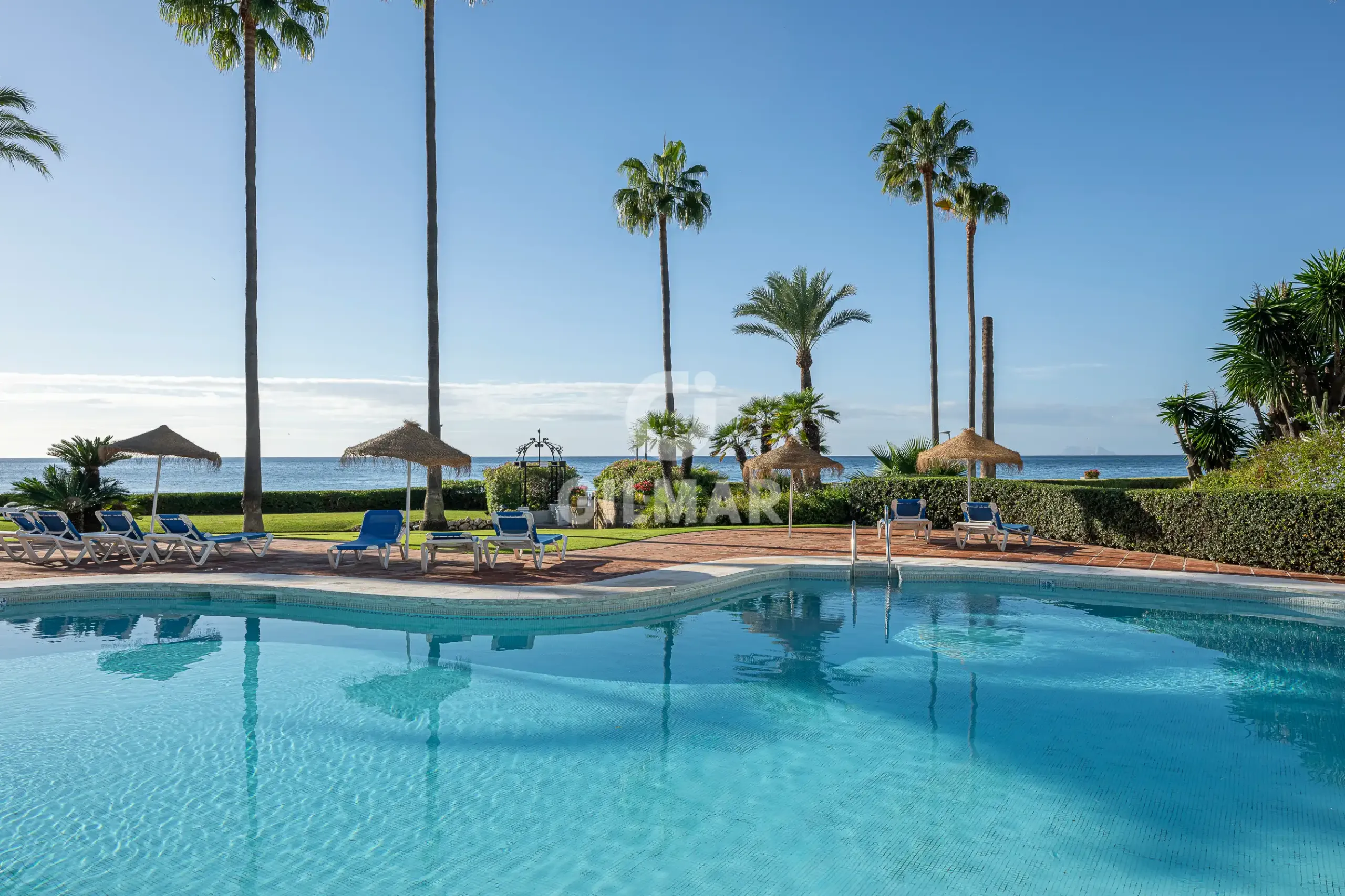 Apartment in Estepona Este - Málaga