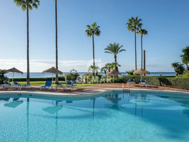 Apartment in Estepona Este - Málaga