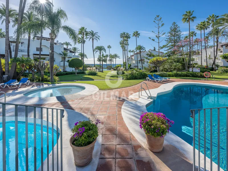 Apartment in Estepona Este - Málaga