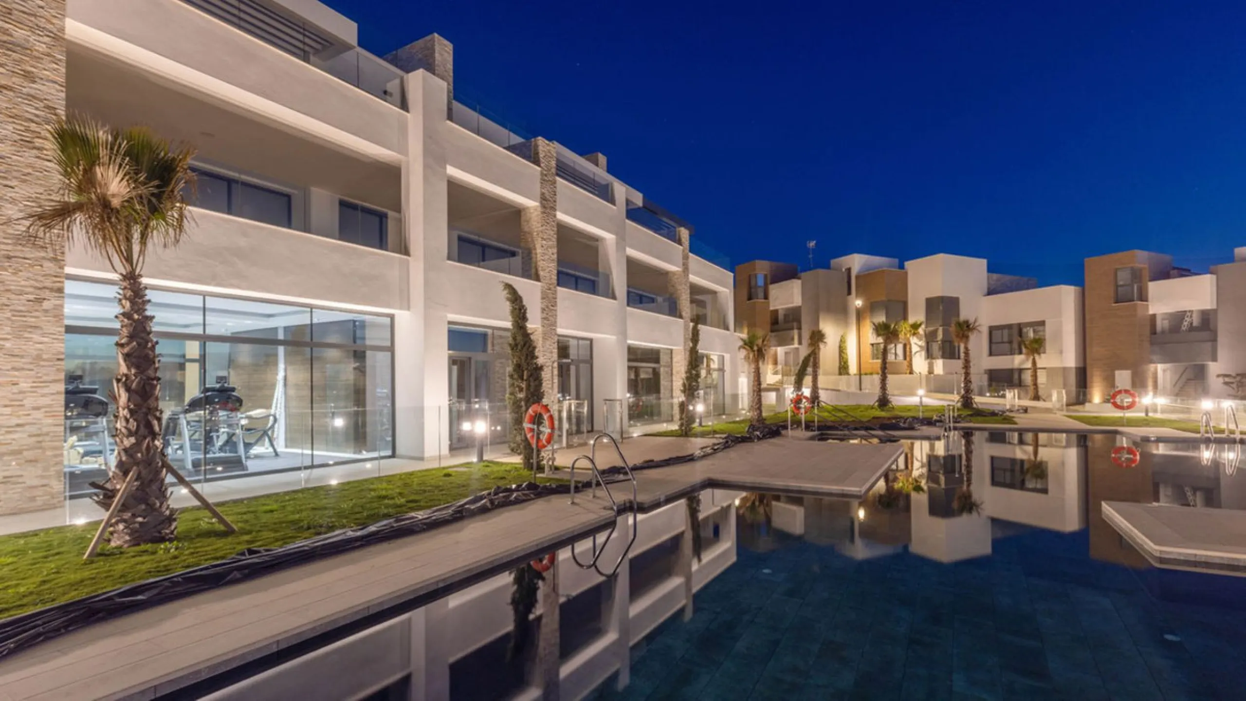 Apartment - Duplex в продаже в Marbella, Málaga. В доме 2 спален и 2 ванных комнат. Площадь дома 138 м²