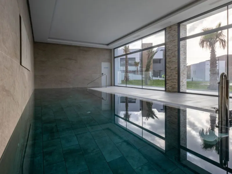 Apartment - Duplex в продаже в Marbella, Málaga. В доме 2 спален и 2 ванных комнат. Площадь дома 138 м²