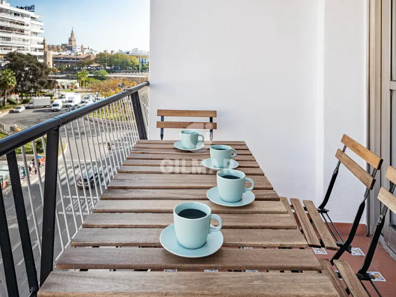 Piso en Los Remedios - Sevilla