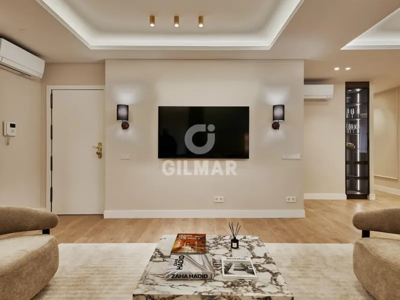 Apartment in Goya - Madrid