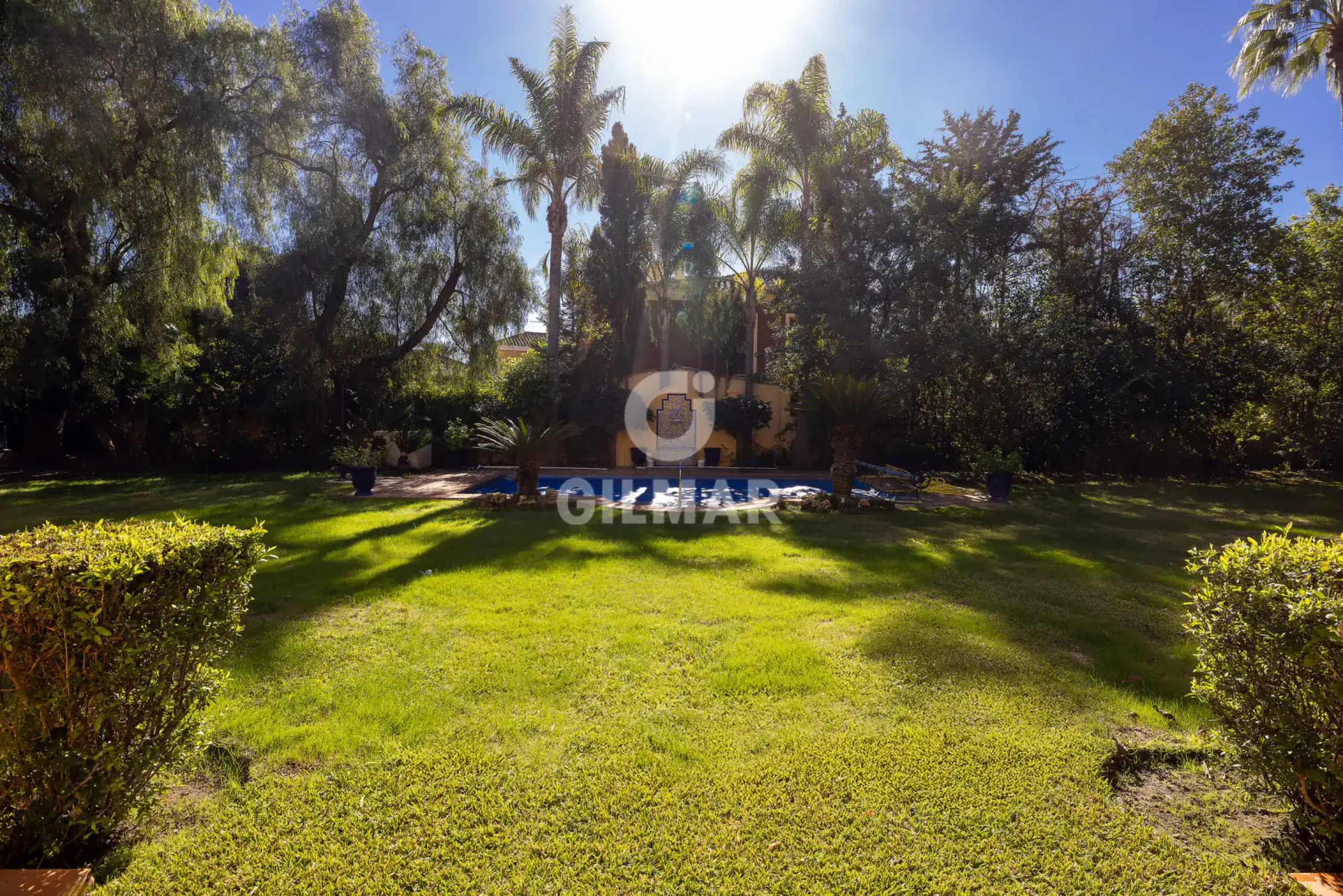 Chalet Independiente en Estepona Este - Málaga