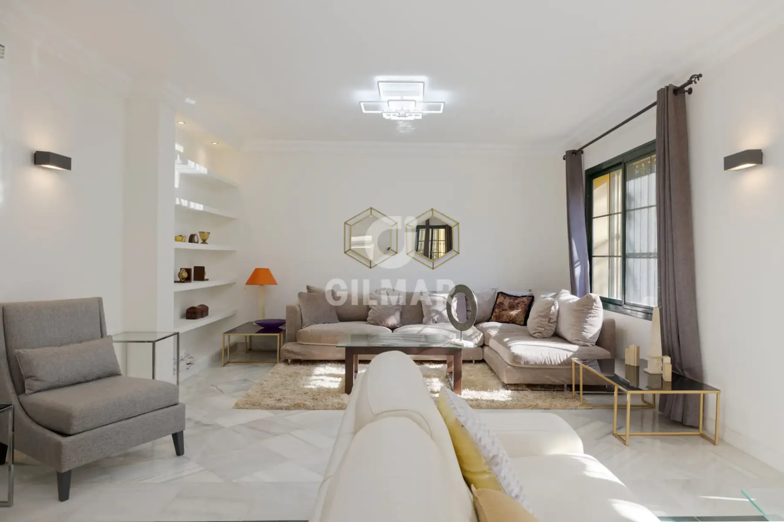 Chalet Independiente en Estepona Este - Málaga