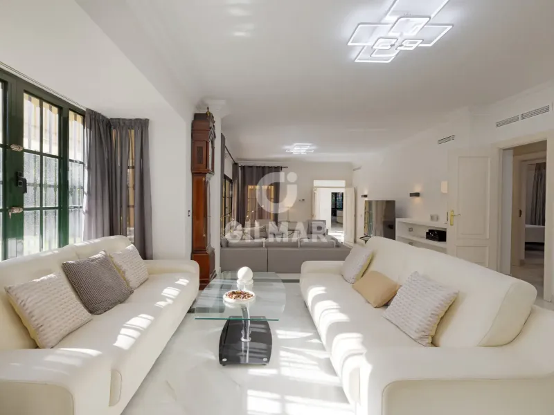 Chalet Independiente en Estepona Este - Málaga