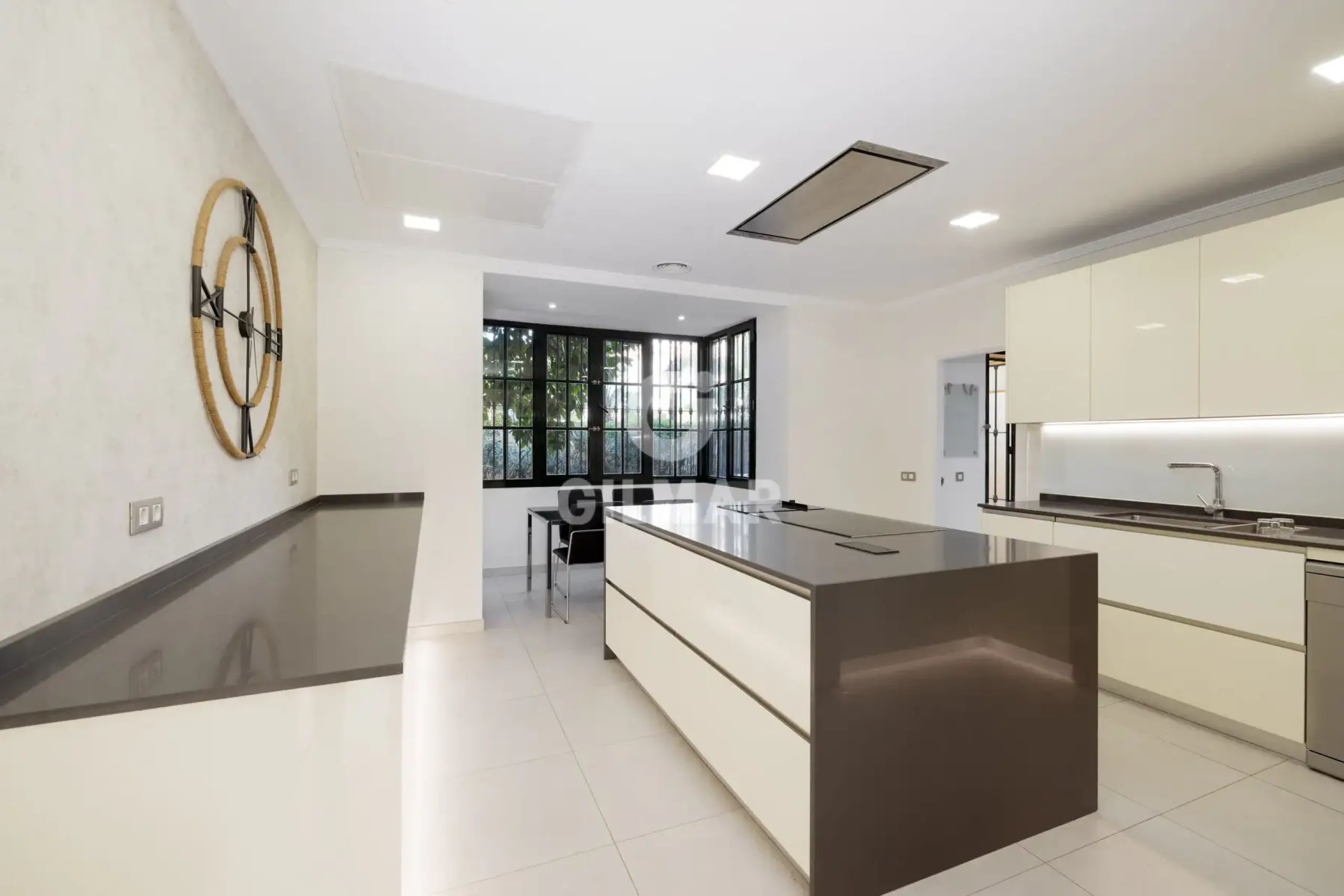 Chalet Independiente en Estepona Este - Málaga