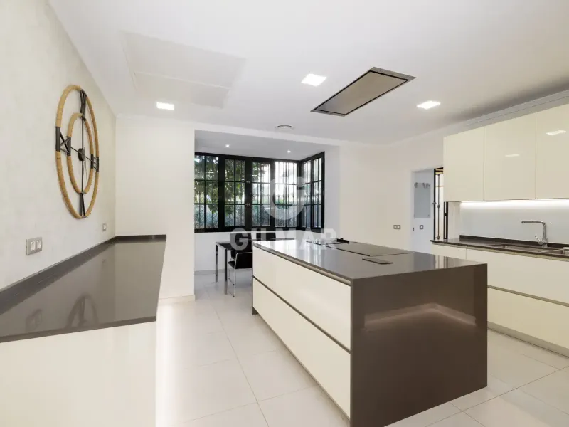 Chalet Independiente en Estepona Este - Málaga