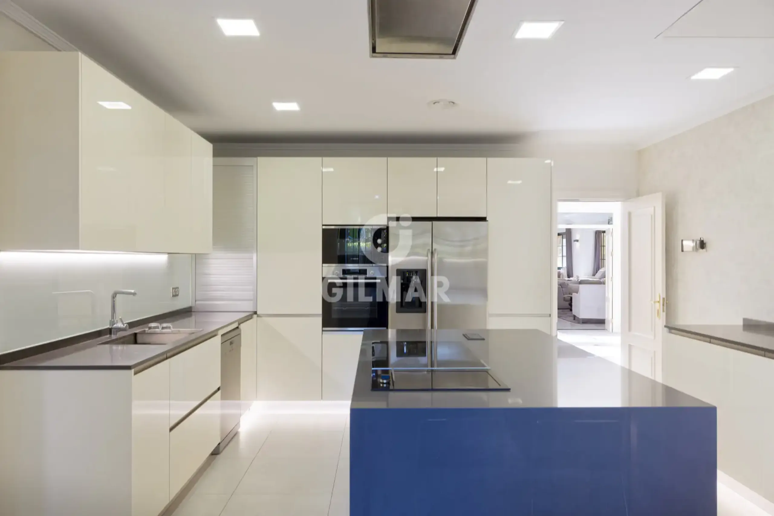 Chalet Independiente en Estepona Este - Málaga
