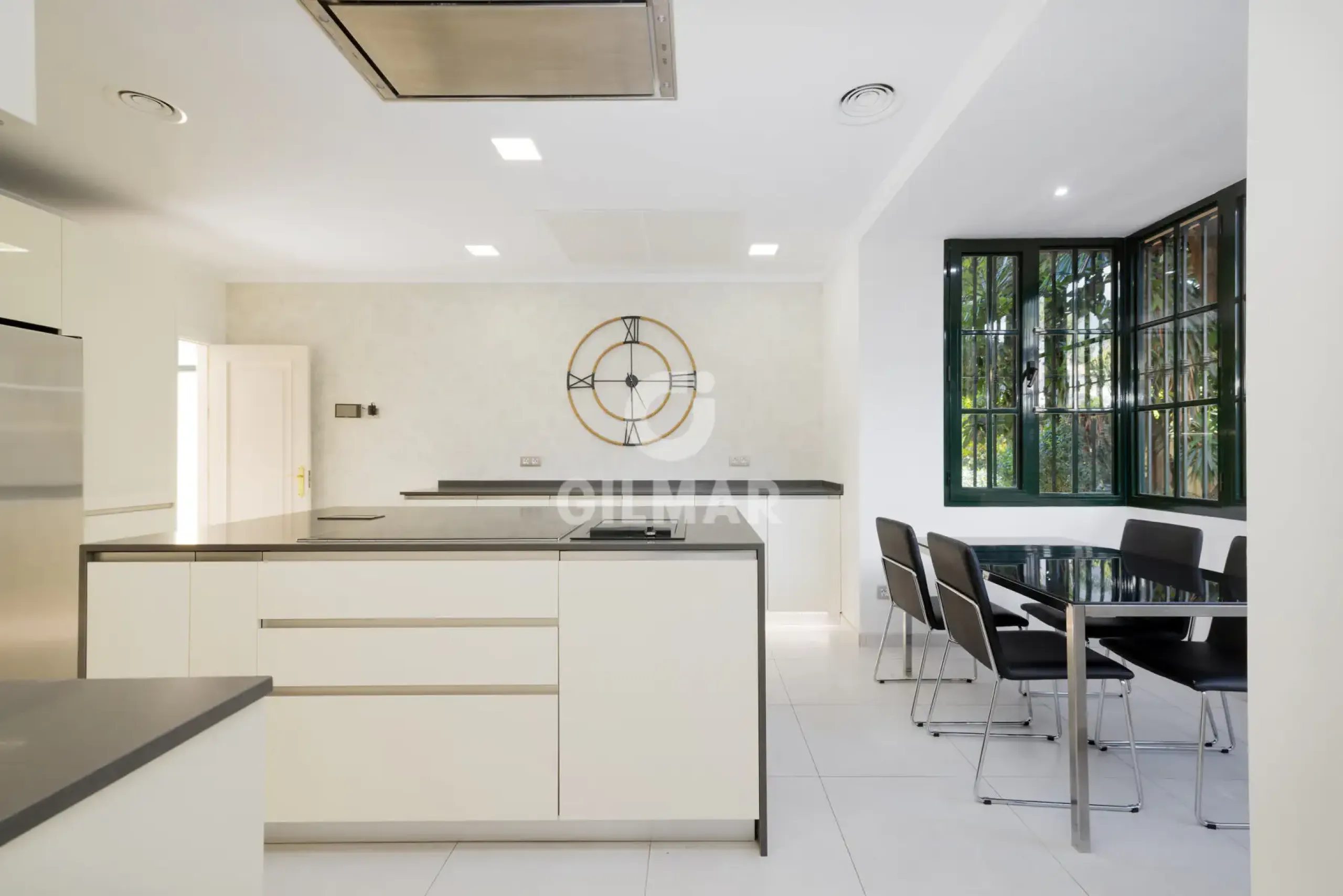 Chalet Independiente en Estepona Este - Málaga