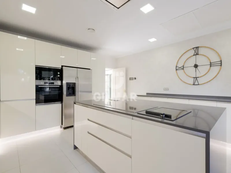 Chalet Independiente en Estepona Este - Málaga