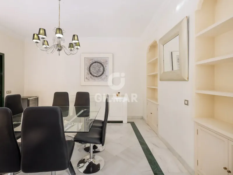 Chalet Independiente en Estepona Este - Málaga