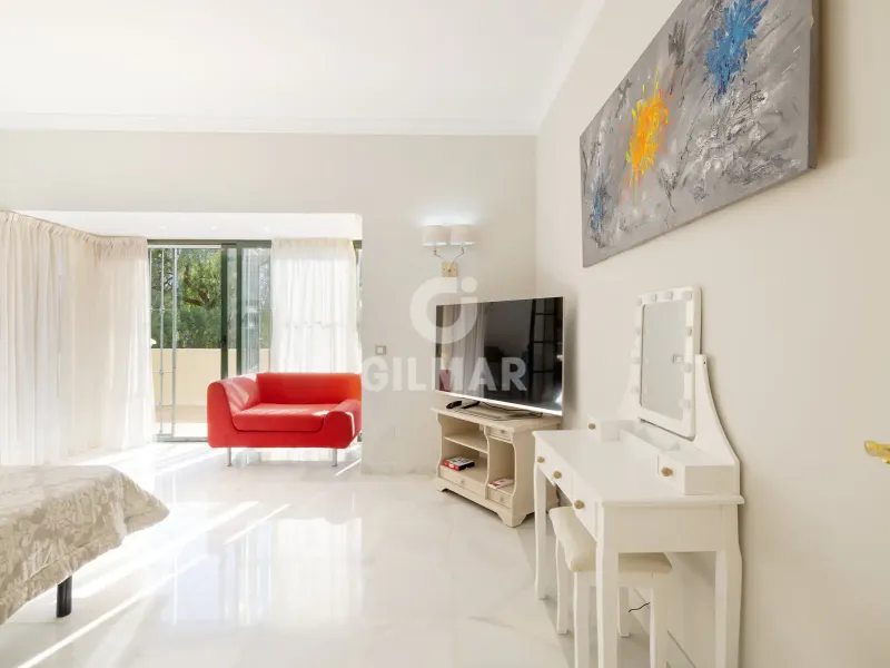 Chalet Independiente en Estepona Este - Málaga