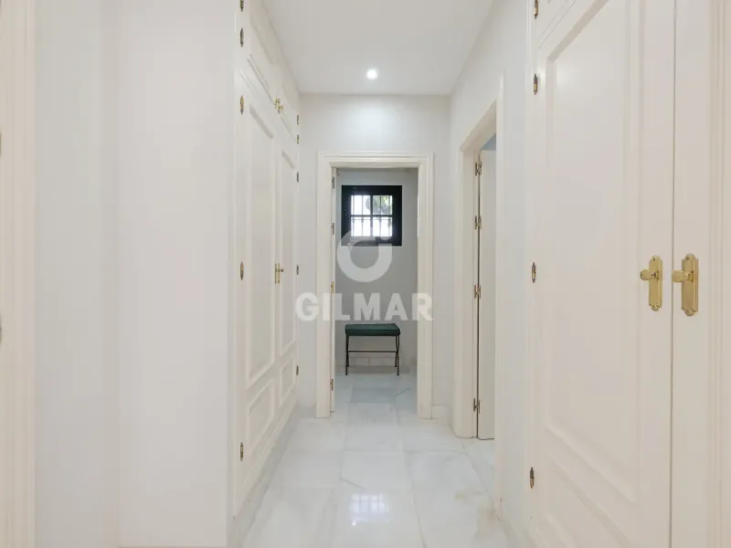 Chalet Independiente en Estepona Este - Málaga
