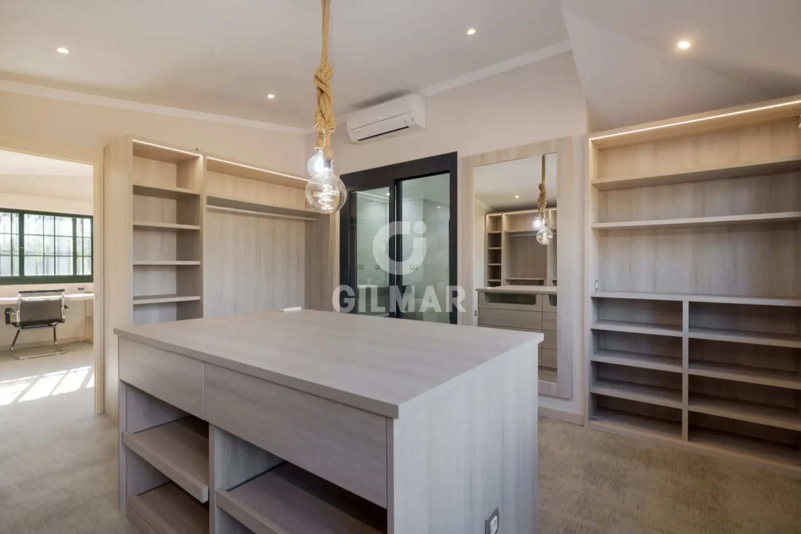Chalet Independiente en Estepona Este - Málaga
