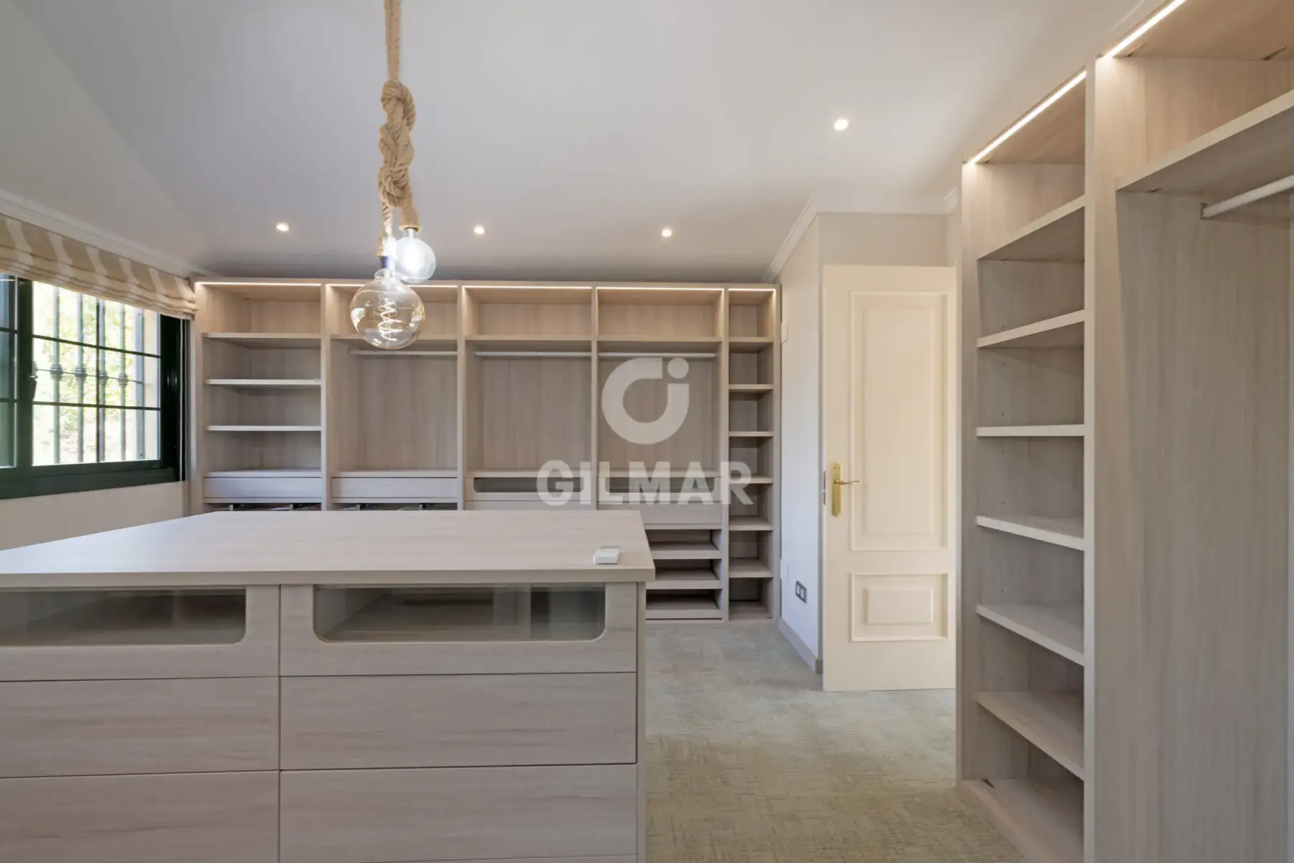 Chalet Independiente en Estepona Este - Málaga