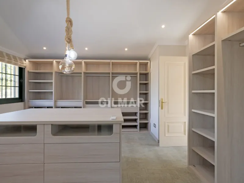Chalet Independiente en Estepona Este - Málaga