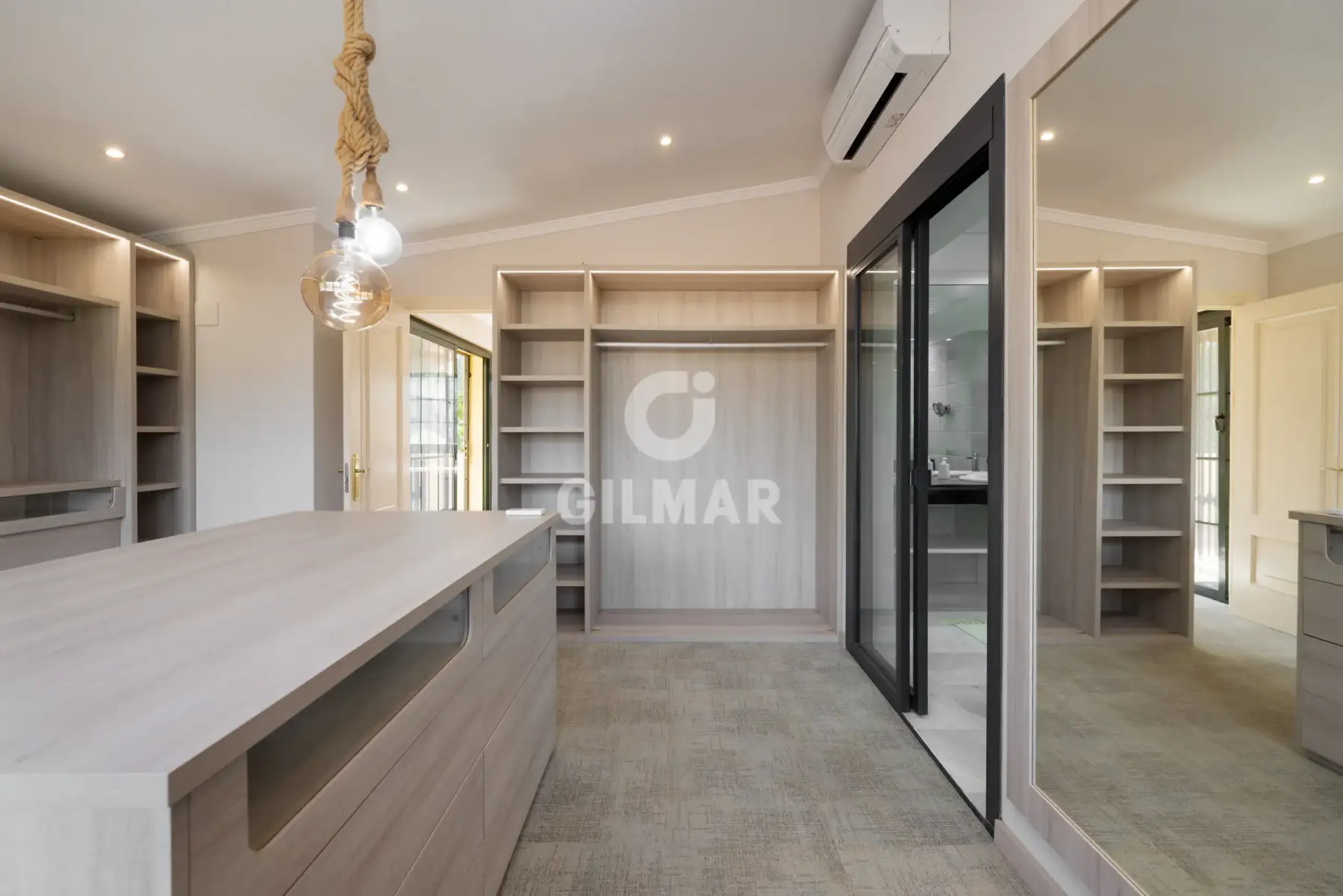 Chalet Independiente en Estepona Este - Málaga