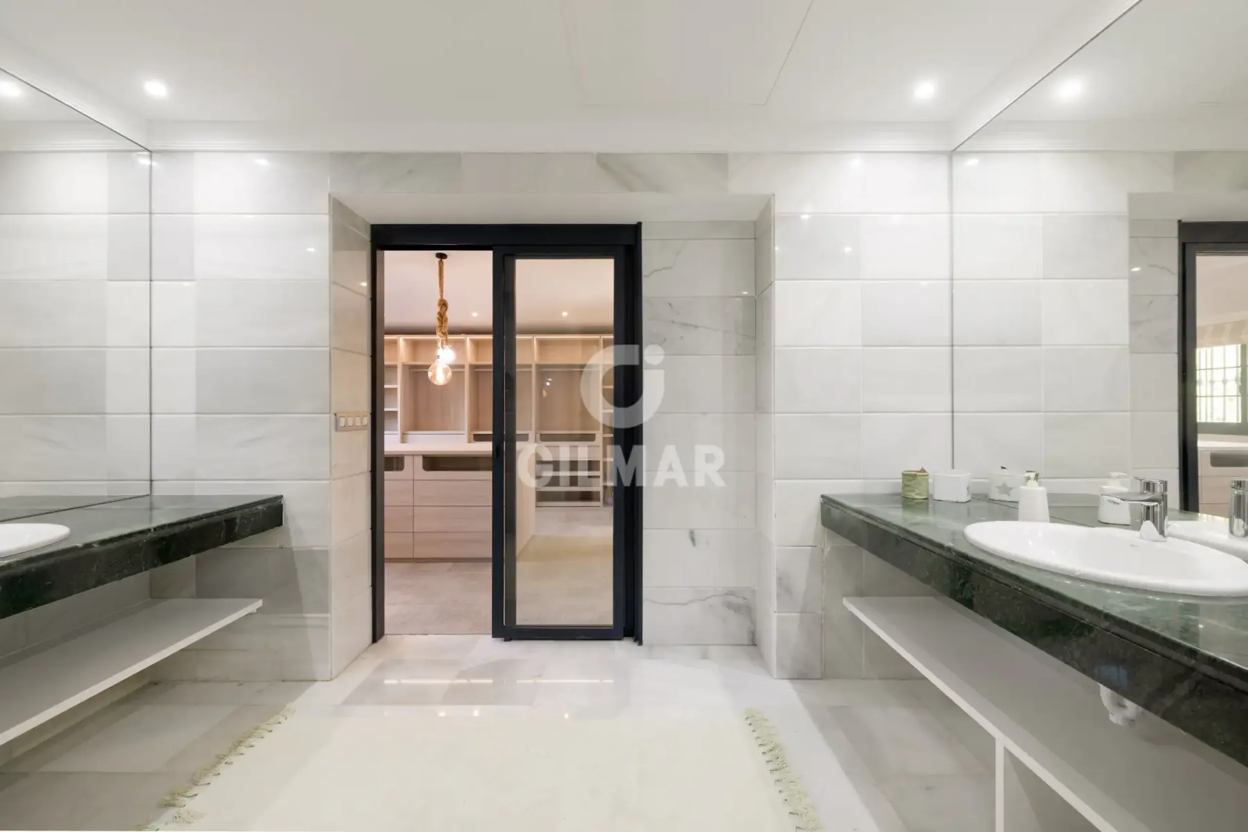 Chalet Independiente en Estepona Este - Málaga