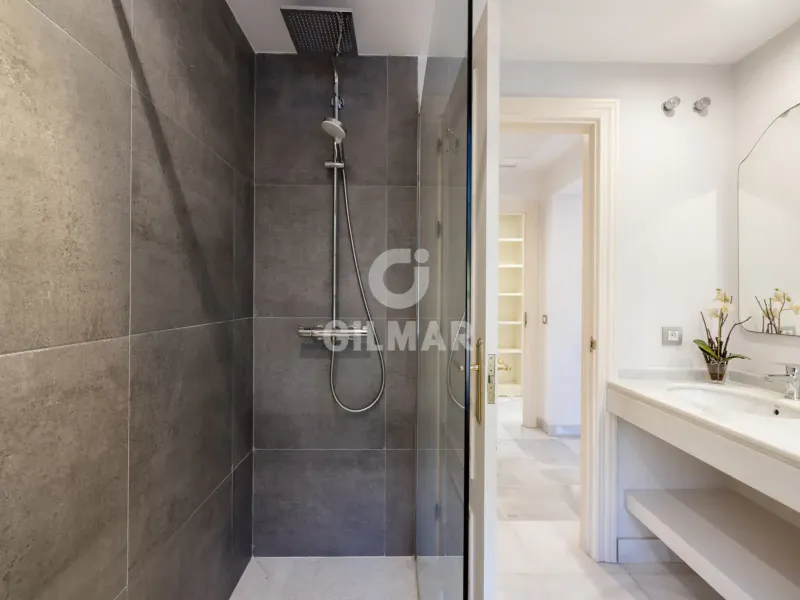Chalet Independiente en Estepona Este - Málaga