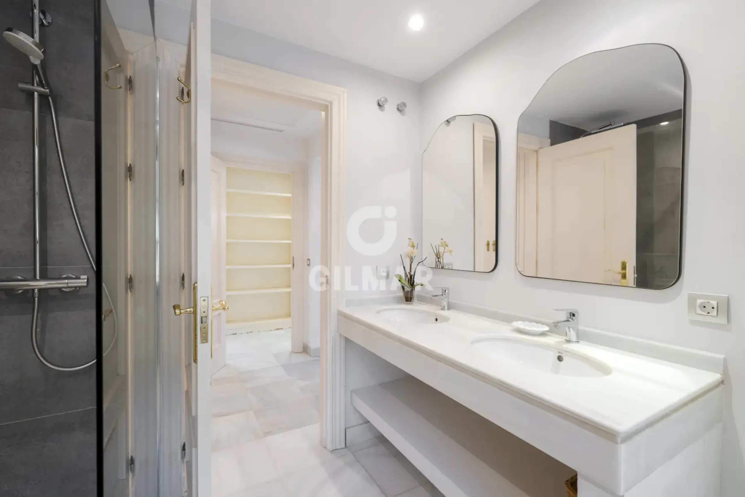 Chalet Independiente en Estepona Este - Málaga