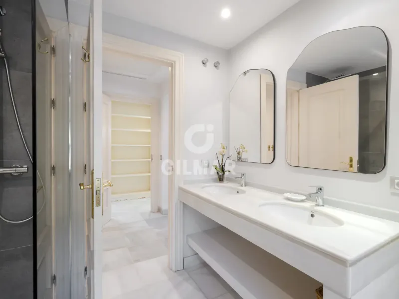 Chalet Independiente en Estepona Este - Málaga