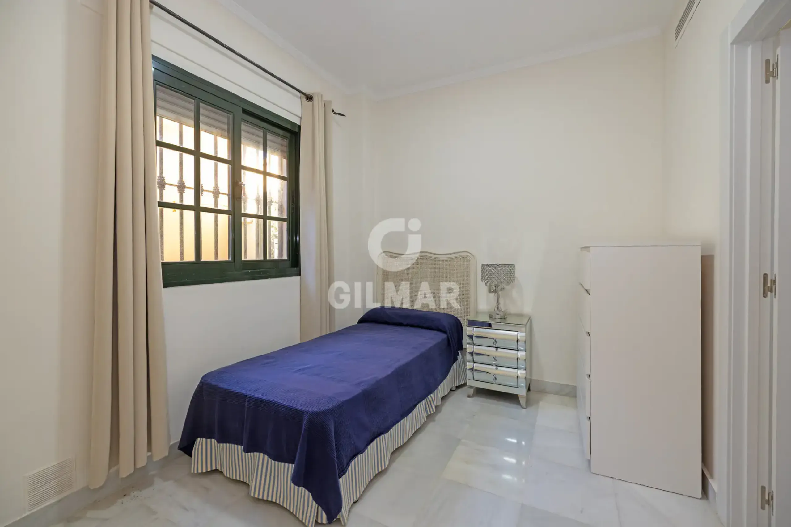 Chalet Independiente en Estepona Este - Málaga