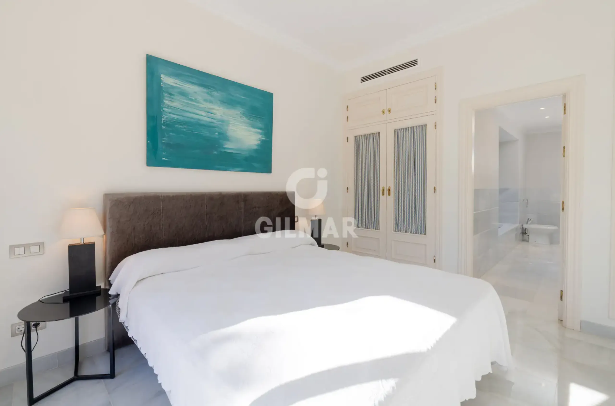 Chalet Independiente en Estepona Este - Málaga