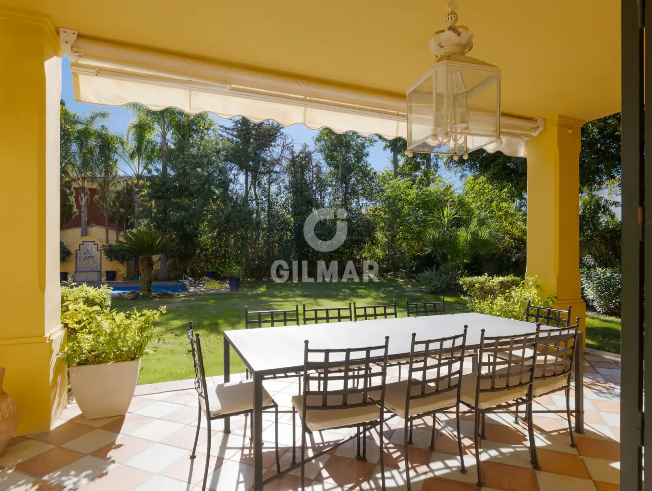 Chalet Independiente en Estepona Este - Málaga