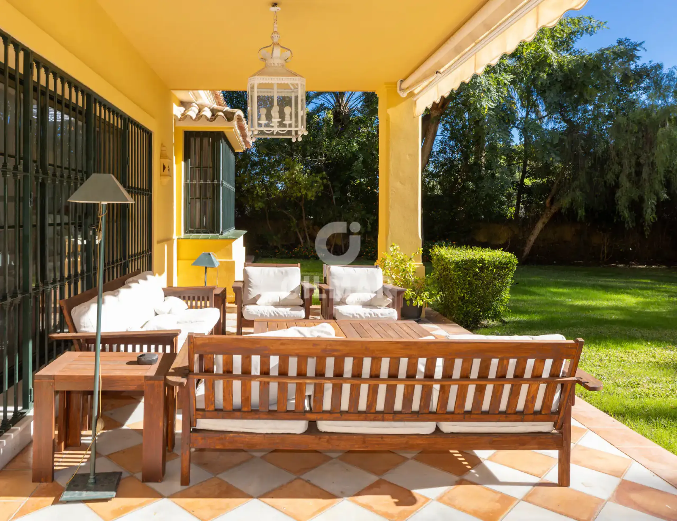Chalet Independiente en Estepona Este - Málaga