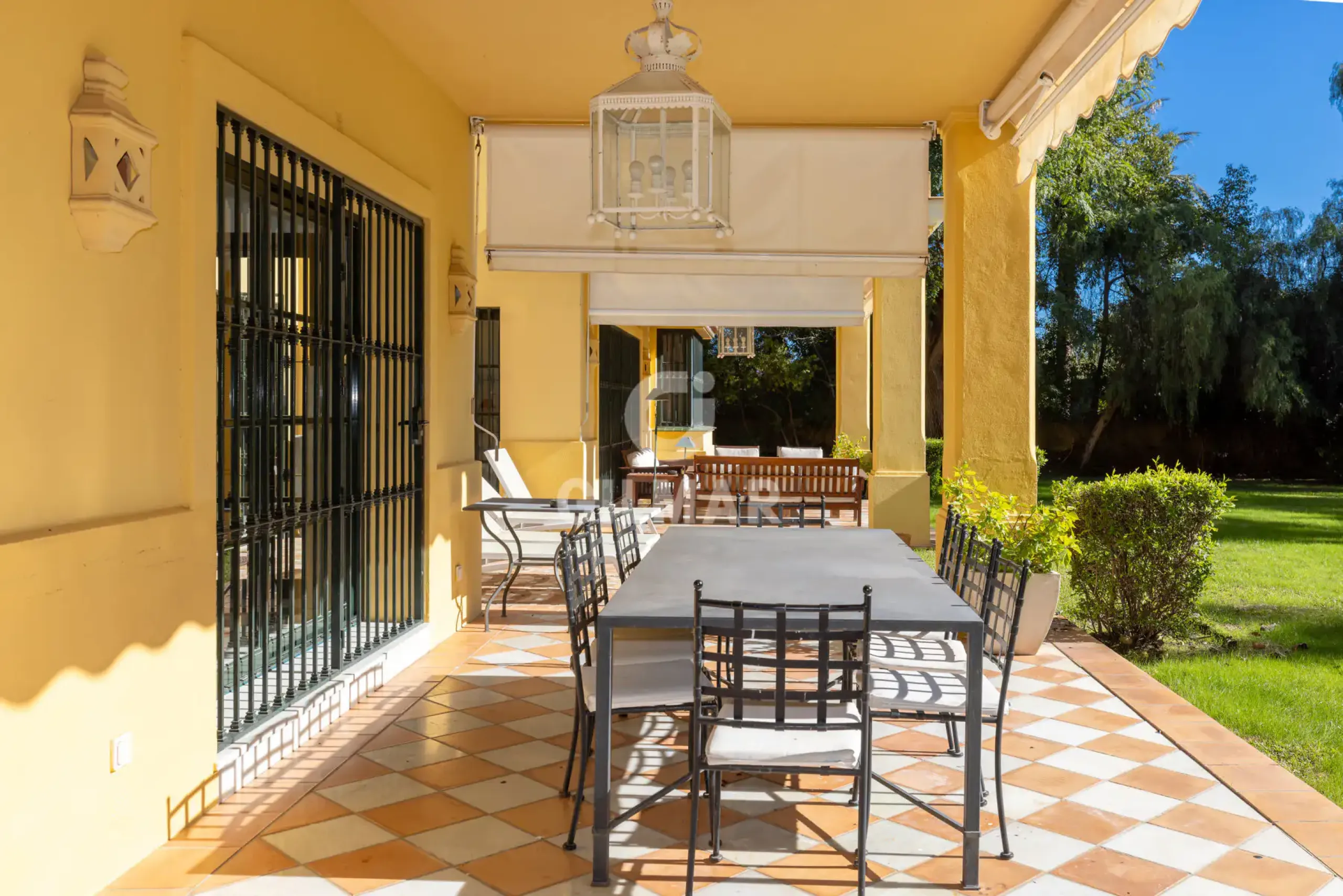 Chalet Independiente en Estepona Este - Málaga