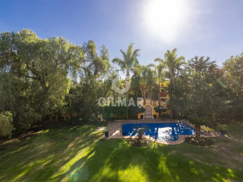 Chalet Independiente en Estepona Este - Málaga
