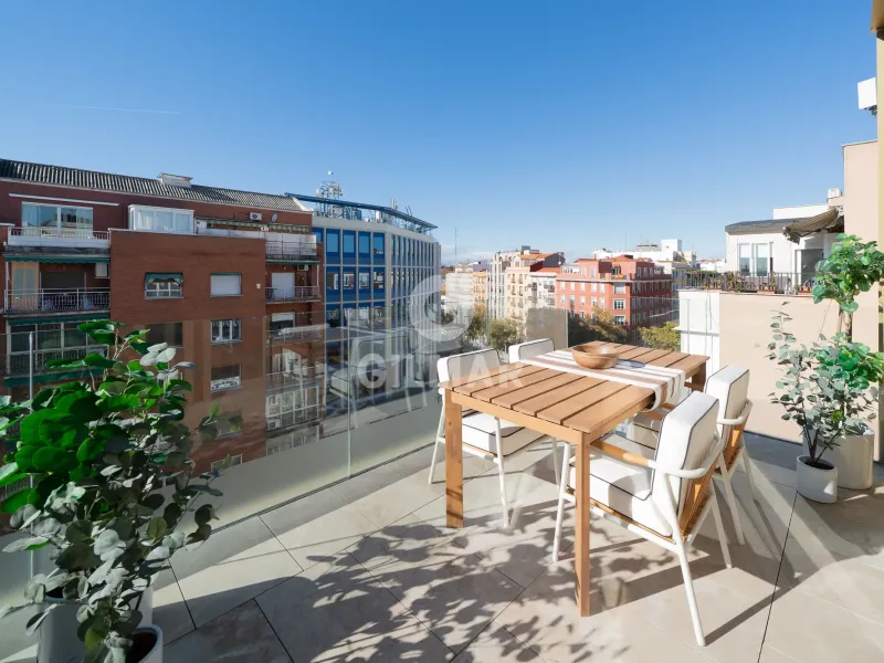 Duplex penthouse in Trafalgar - Madrid