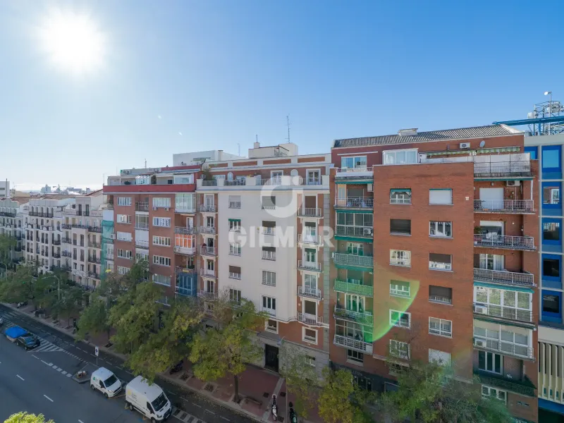 Duplex penthouse in Trafalgar - Madrid