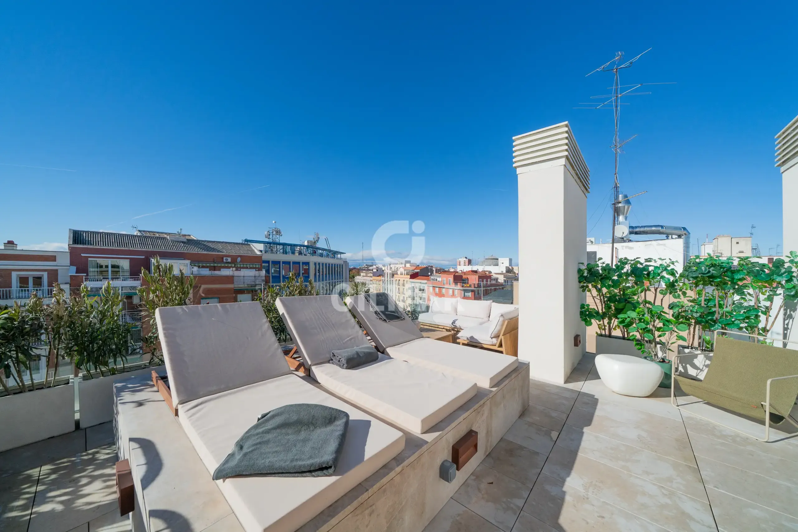 Duplex penthouse in Trafalgar - Madrid