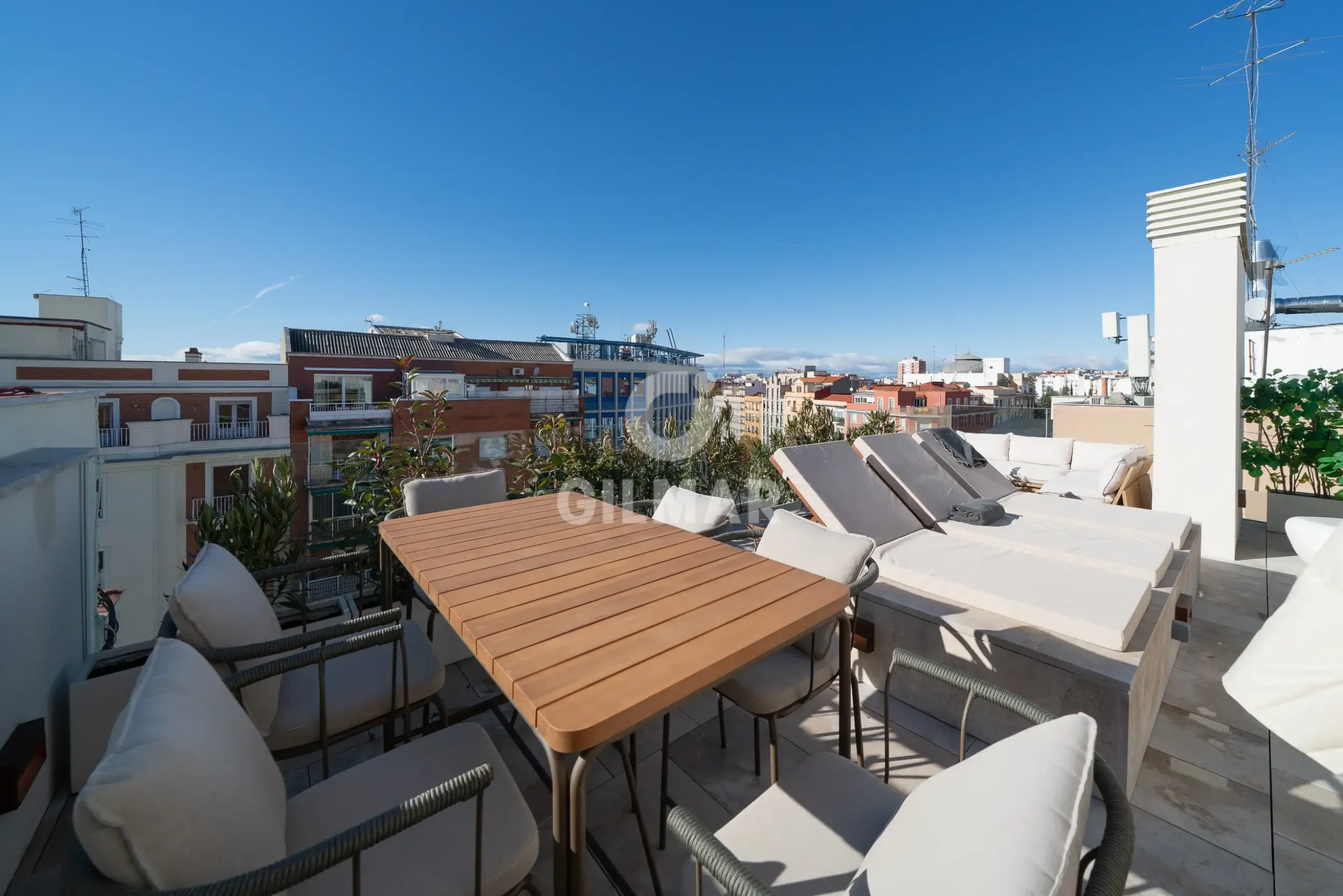 Duplex penthouse in Trafalgar - Madrid